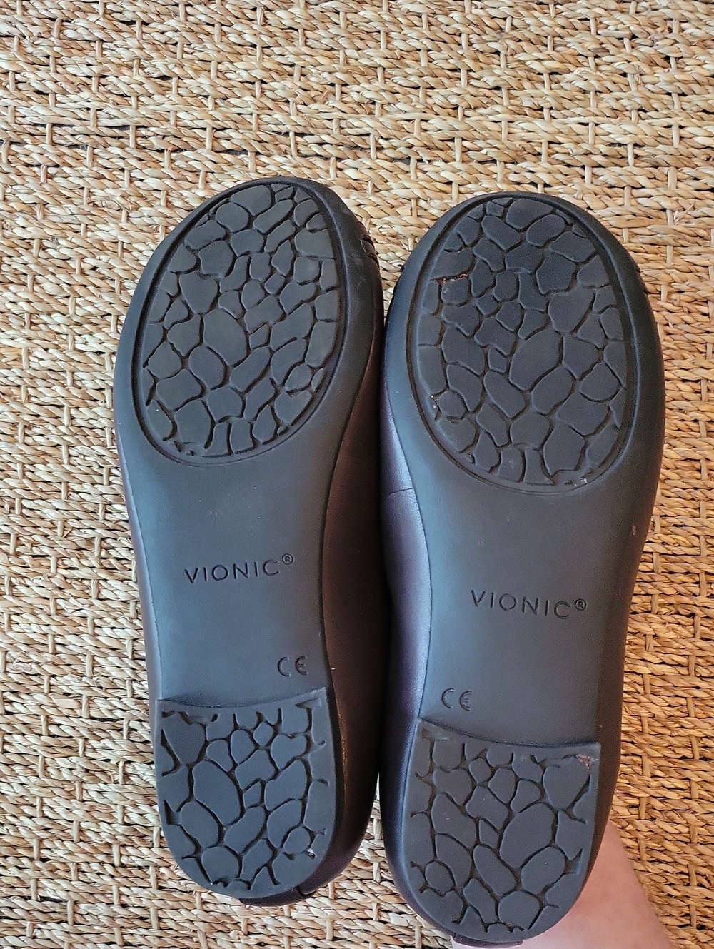 Vionic Brown Delanie Leather Flats With Rounded Toe. Size 6.5 - Picture 8 of 9